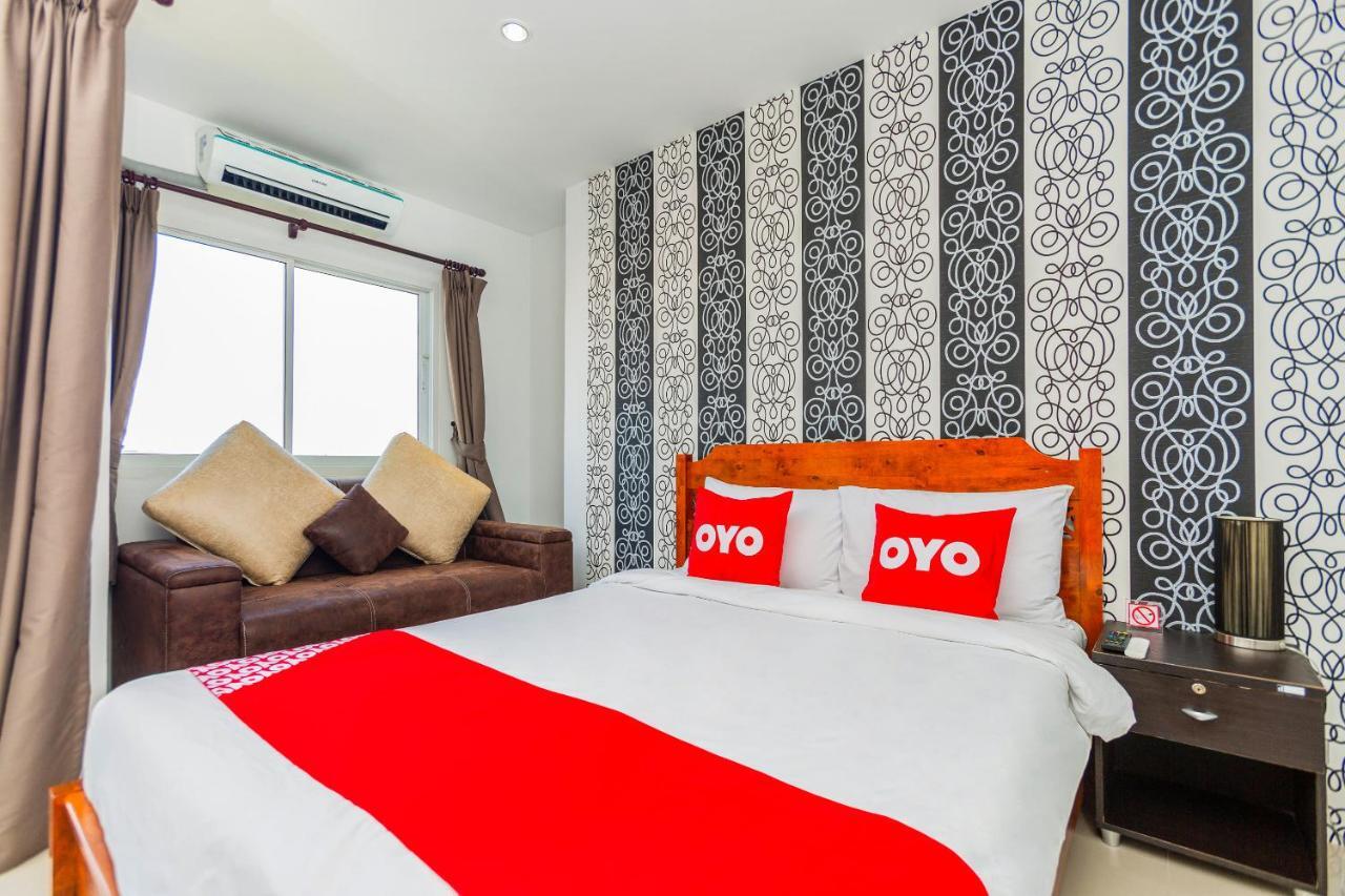 โอโย ถัง เฉิง ฮอลิเดย์ โฮเทล Hotel Patong ภายนอก รูปภาพ